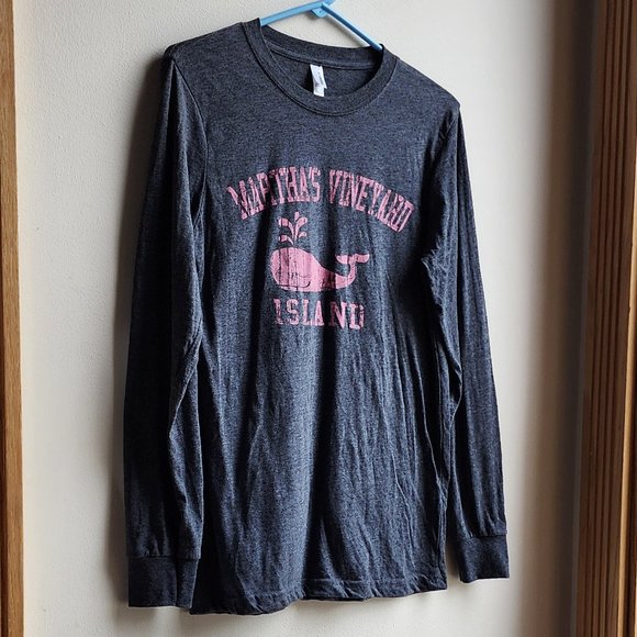Teemax Gray/Pink Martha's Vineyard Island Whale Long-Sleeve T-Shirt Size Small - Picture 3 of 16